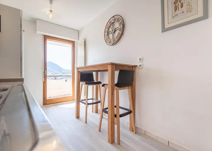 Apartamento Ducs De Savoie - Comfortable Flat A Stone's Throw From The Old Town *