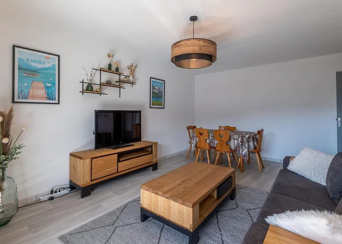 Apartamento Ducs De Savoie - Comfortable Flat A Stone's Throw From The Old Town Annecy
